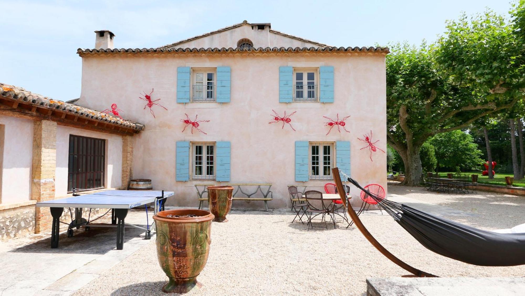 Superbe Mas Provençal 600m2 avec une Superbe Piscine Chauffée et très grand jardin 9000m2, situé au cœur du Luberon en campagne proche de L'Isle sur la Sorgue, 12 personnes, LS2-17 FIGNOULADO Cavaillon Esterno foto
