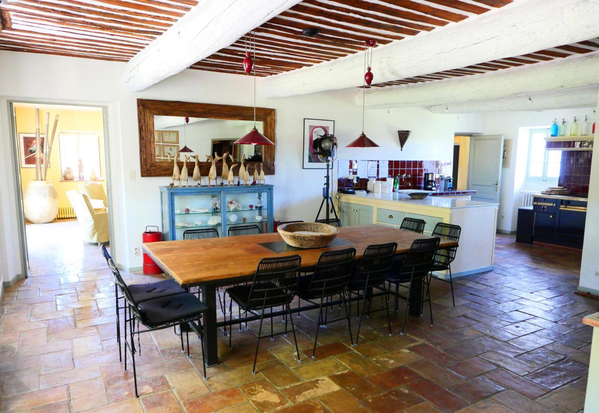 Superbe Mas Provençal 600m2 avec une Superbe Piscine Chauffée et très grand jardin 9000m2, situé au cœur du Luberon en campagne proche de L'Isle sur la Sorgue, 12 personnes, LS2-17 FIGNOULADO Cavaillon Esterno foto