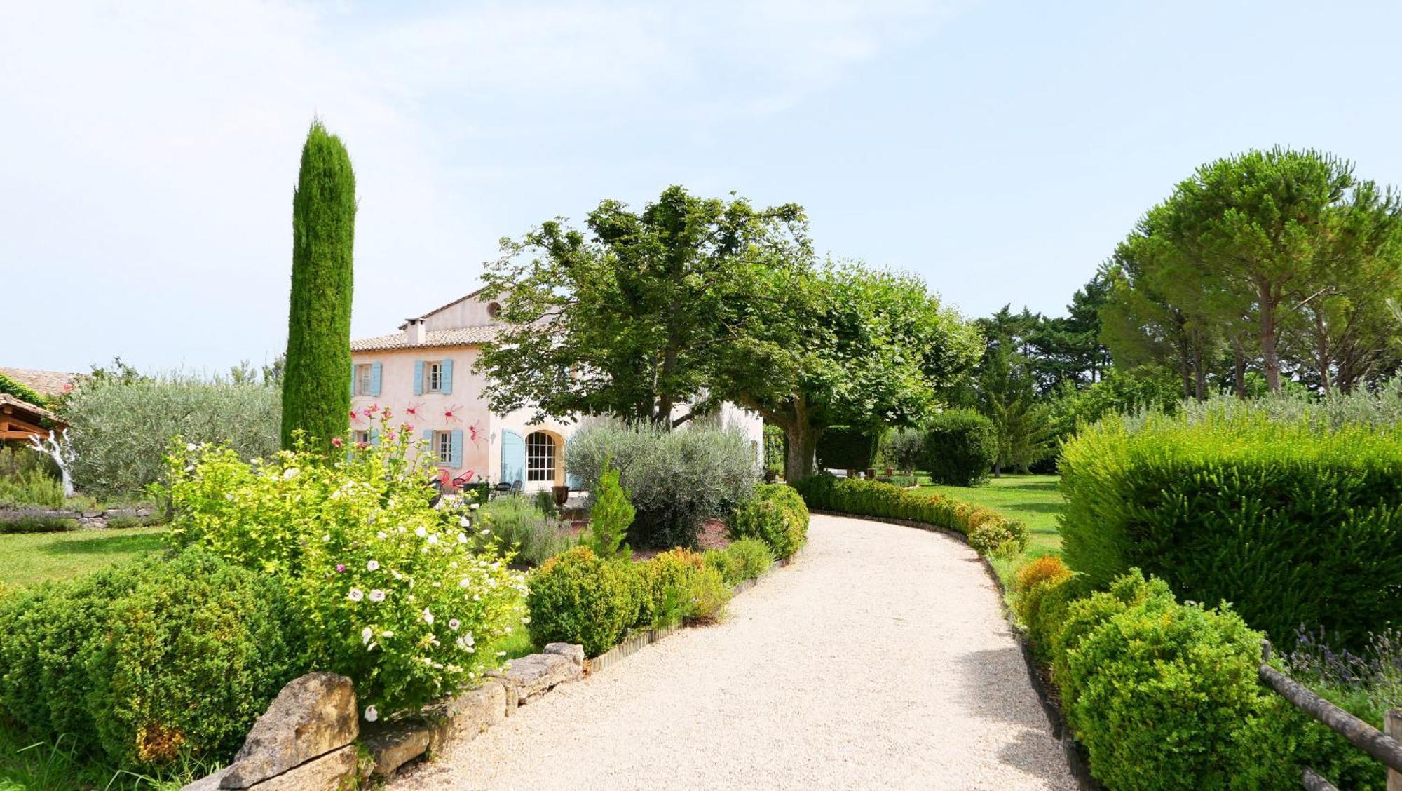 Superbe Mas Provençal 600m2 avec une Superbe Piscine Chauffée et très grand jardin 9000m2, situé au cœur du Luberon en campagne proche de L'Isle sur la Sorgue, 12 personnes, LS2-17 FIGNOULADO Cavaillon Esterno foto