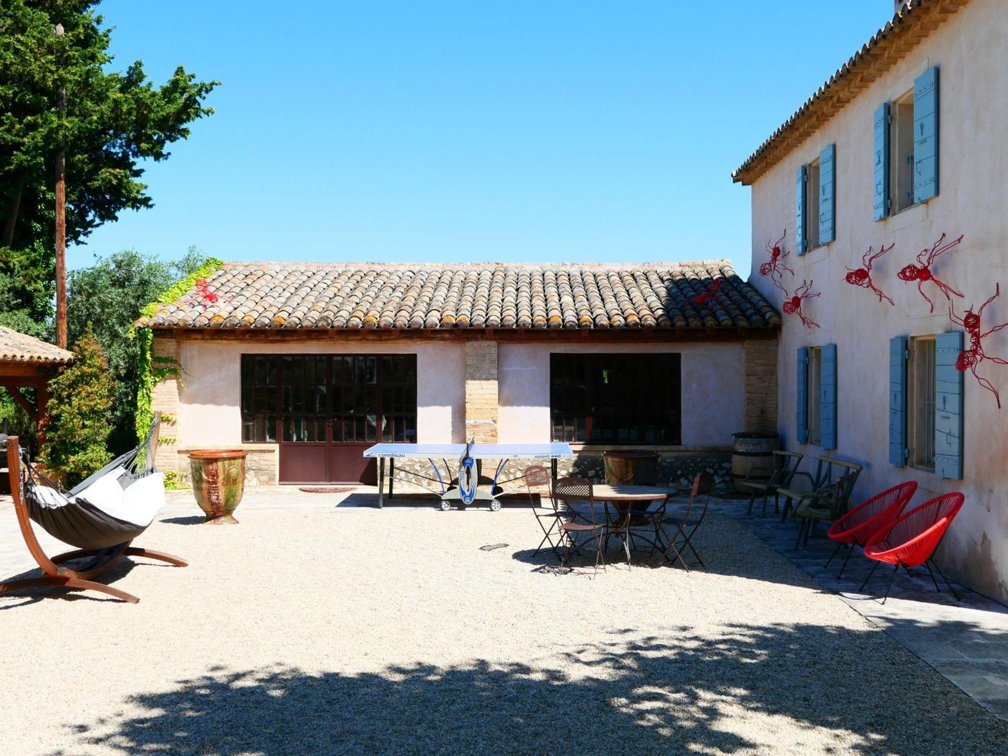 Superbe Mas Provençal 600m2 avec une Superbe Piscine Chauffée et très grand jardin 9000m2, situé au cœur du Luberon en campagne proche de L'Isle sur la Sorgue, 12 personnes, LS2-17 FIGNOULADO Cavaillon Esterno foto